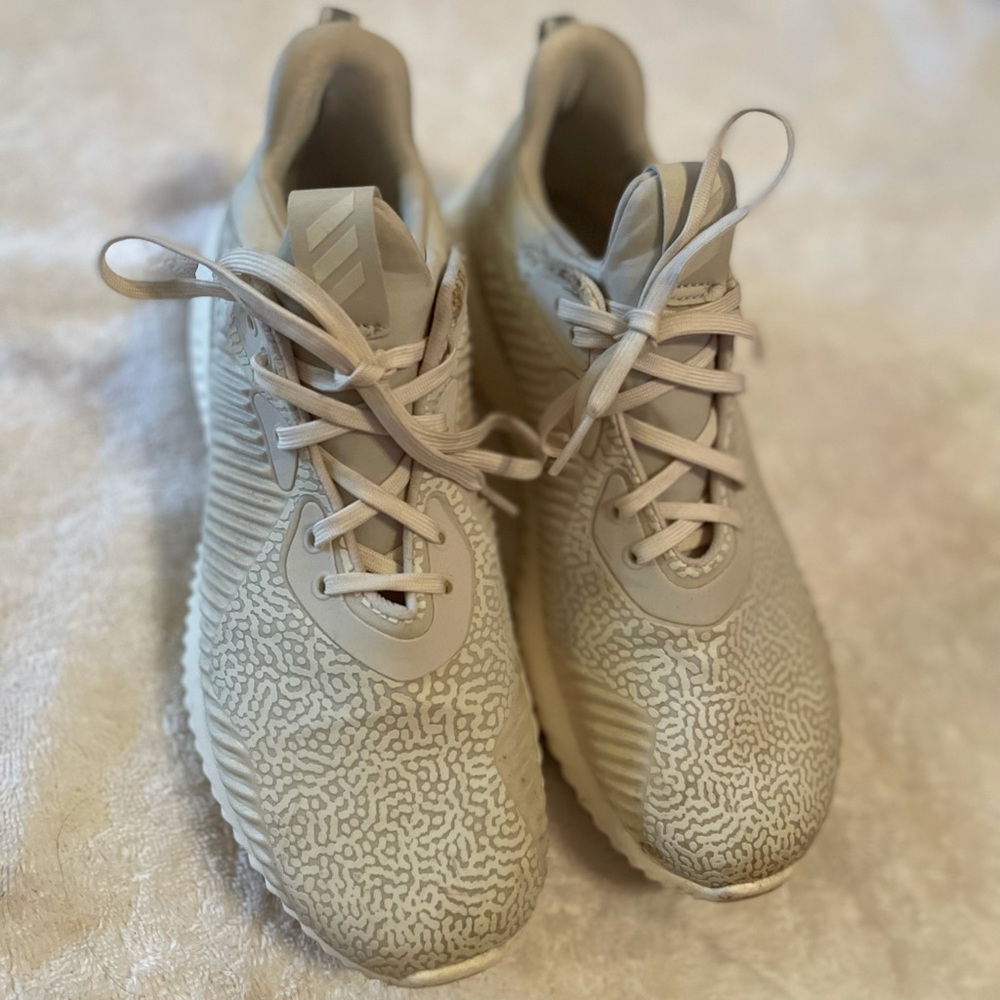 Adidas tennis shoes